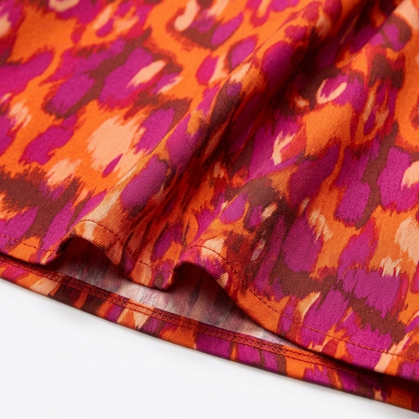 Printed long dress — V-neck and puff sleeves — party