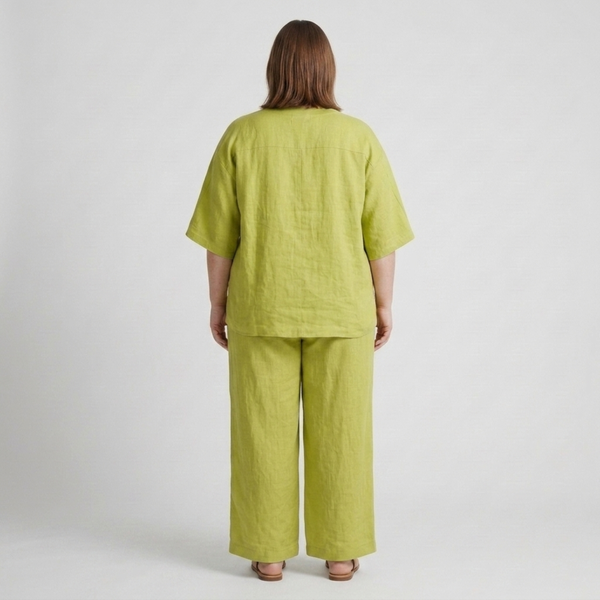 Plus size two-piece set for women with loose V-neck top and flowy pants