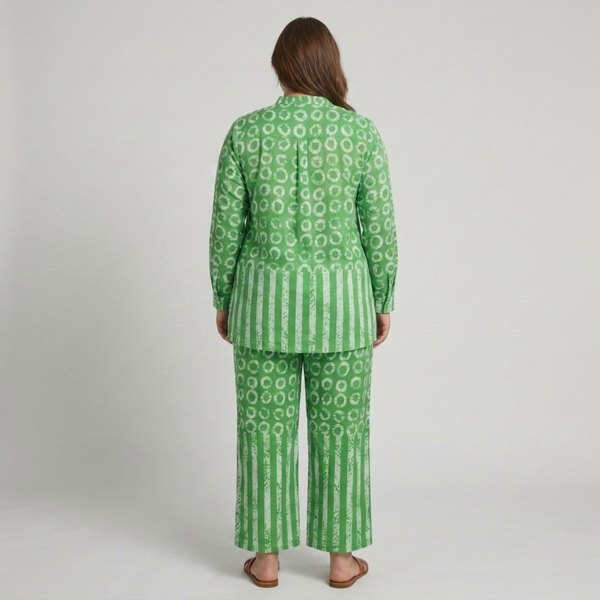 Plus Size Patterned Pants Set