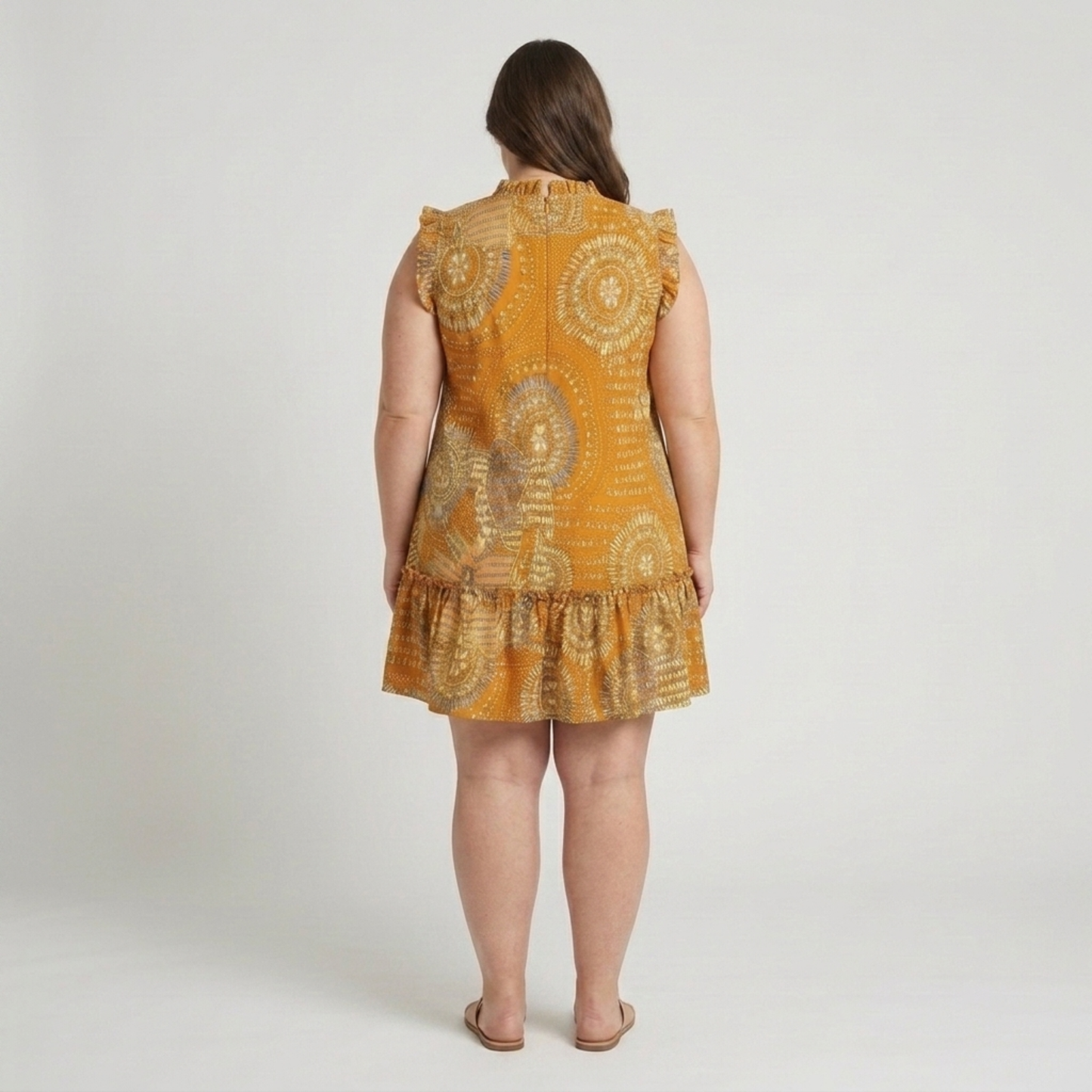 Plus size mid-length dress for women with round neckline and gathered hem