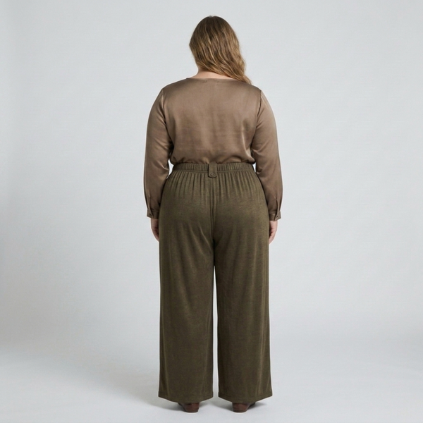 Wide large size pants for women with elastic draped fluid waist