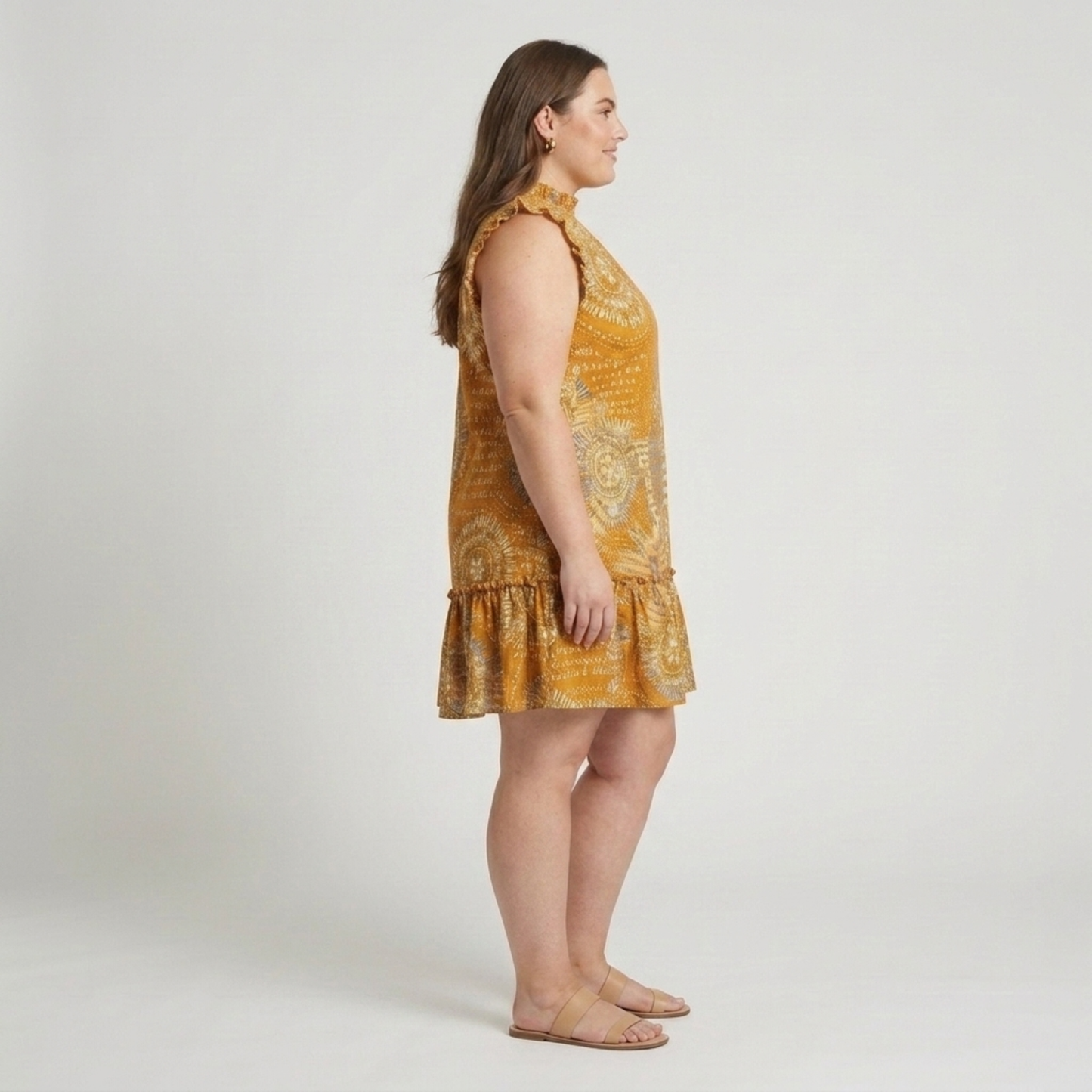 Plus size mid-length dress for women with round neckline and gathered hem
