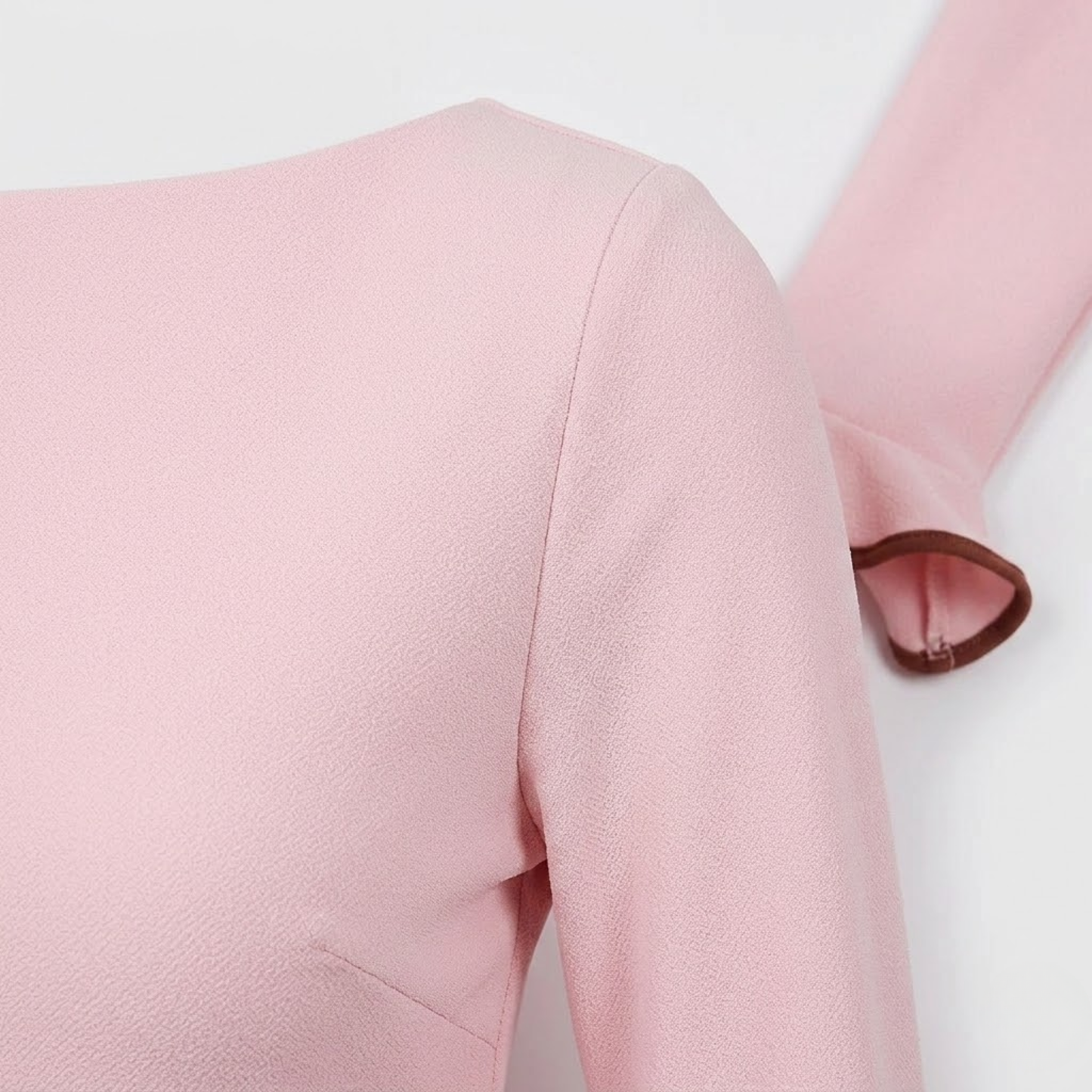 Fitted Short Dress with Long Sleeves and Contrasting Ruffle Hem