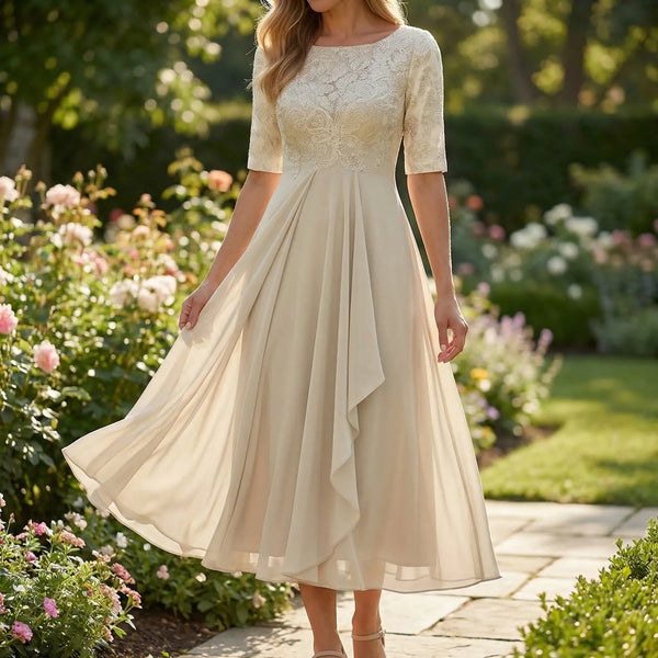 Cocktail dress for women - trapeze cut and lace bodice | evening