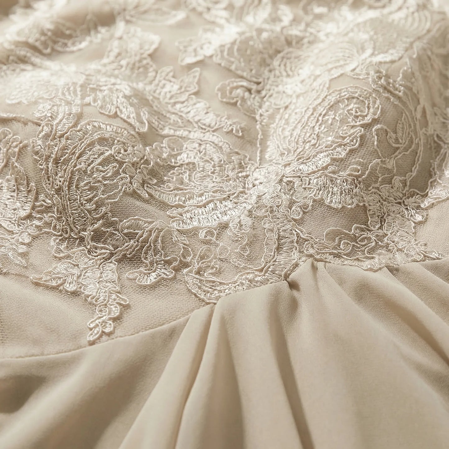 Cocktail dress for women - trapeze cut and lace bodice | evening