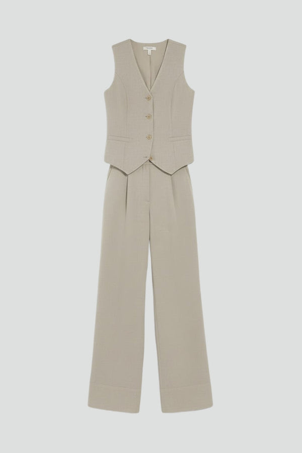Two-piece women's outfit — V-neck blazer and straight fluid pants | everyday wear