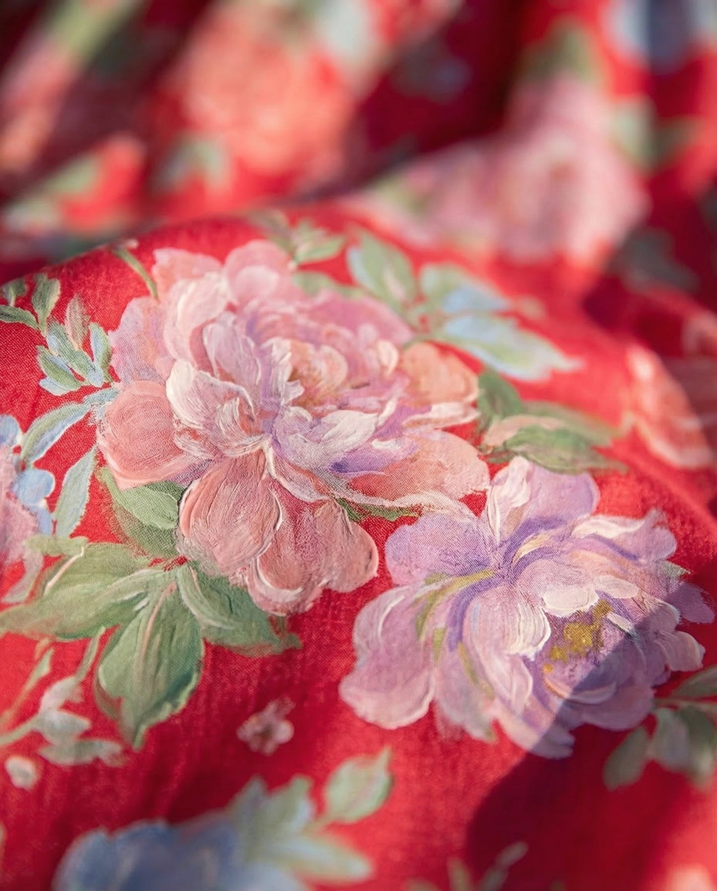 Mid-length dress with floral print
